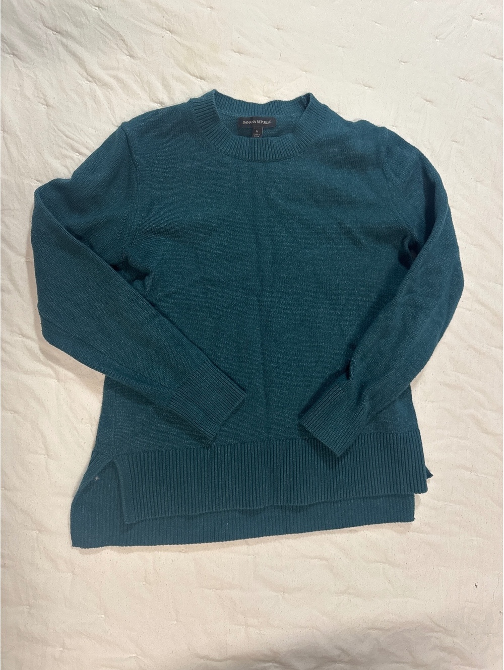 Banana Republic Women's Medium Teal Crew Neck Sweater